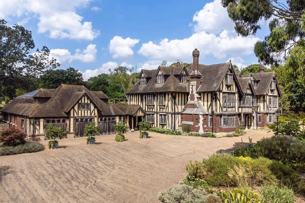 Luxury 9 bedroom Detached House for sale in London, United Kingdom