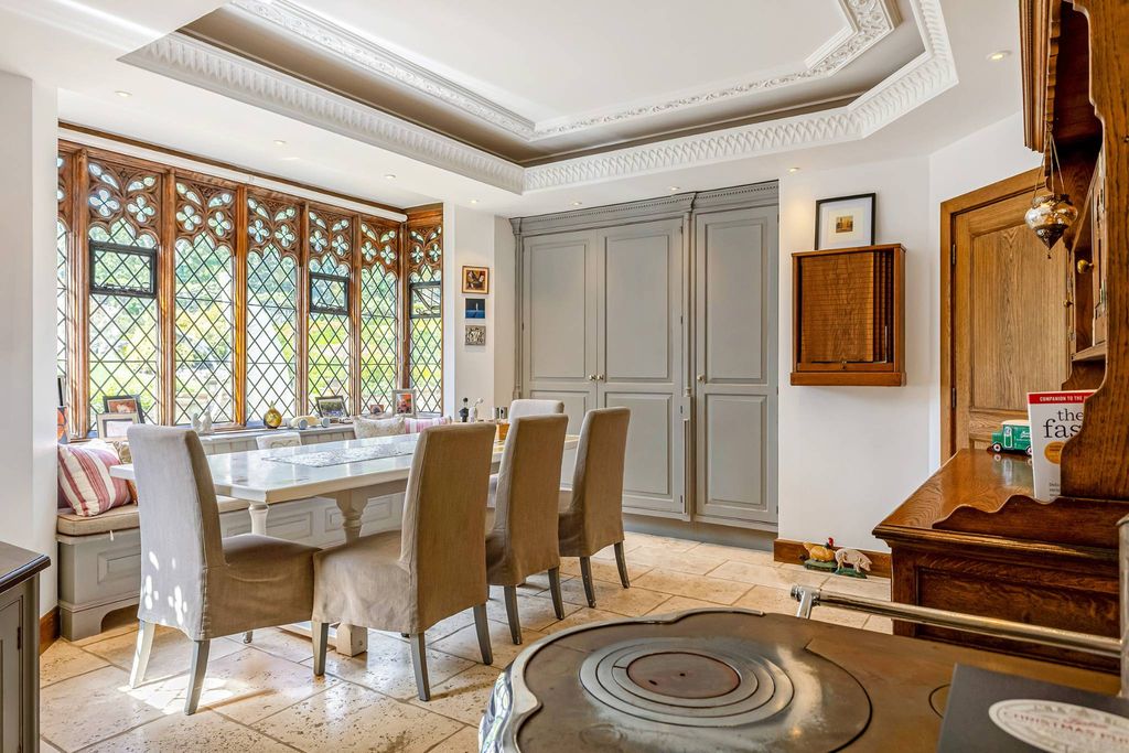 Luxury 9 bedroom Detached House for sale in London, United Kingdom — photo 11
