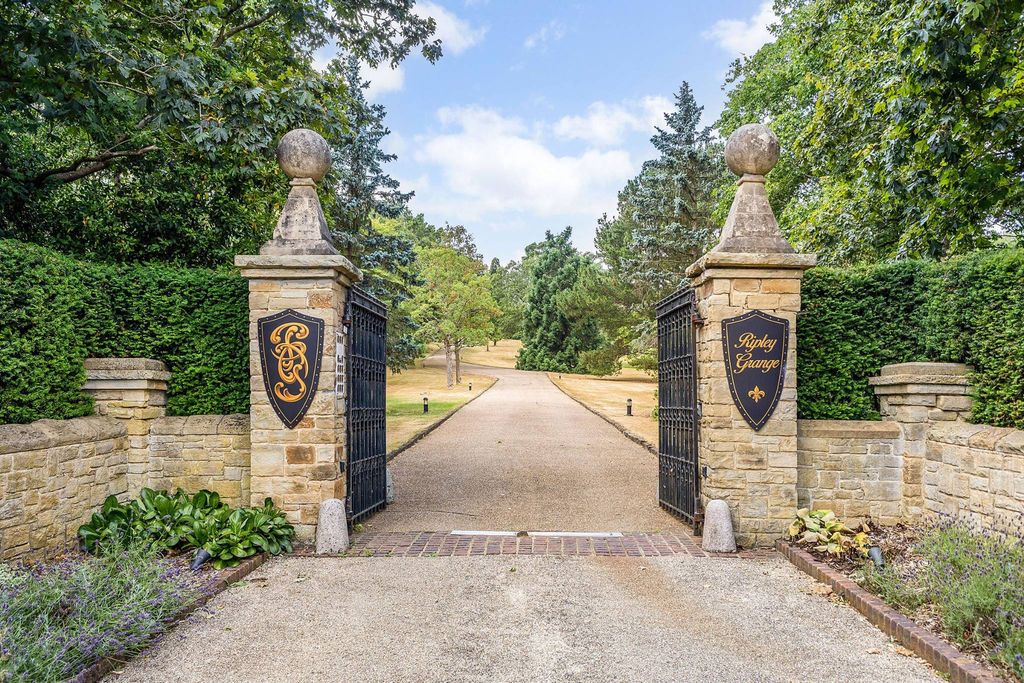 Luxury 9 bedroom Detached House for sale in London, United Kingdom — photo 12